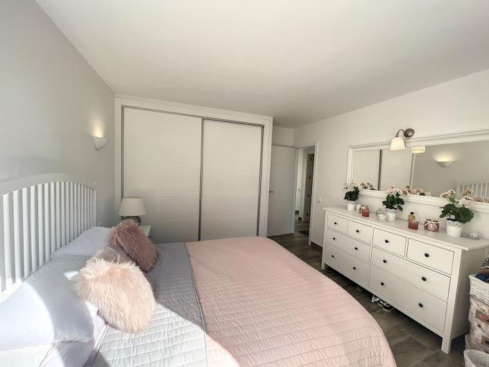 Image No.16-3 Bed Semi-Detached for sale