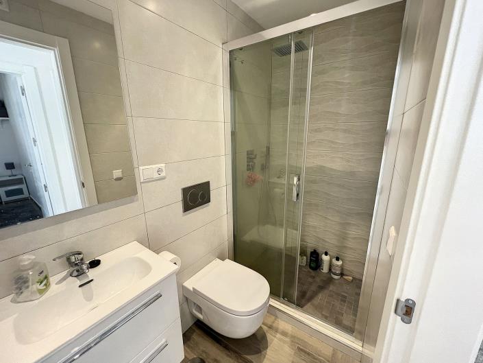 Image No.21-3 Bed Semi-Detached for sale