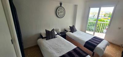 4-498bdfab4a7fcf25df40c2176acd63a0