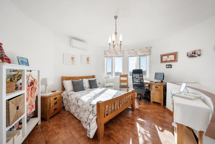 Image No.25-3 Bed Villa / Detached for sale