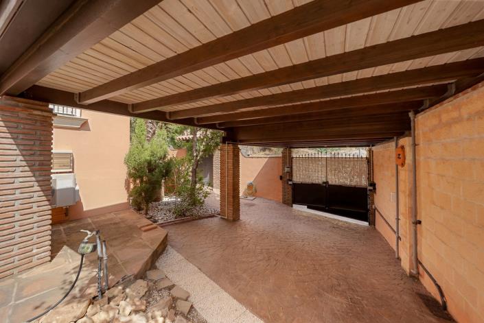 Image No.23-3 Bed Villa / Detached for sale