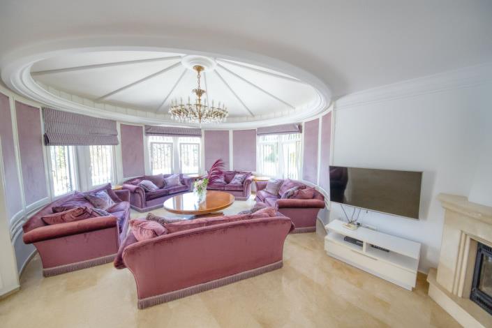 Image No.45-4 Bed Villa / Detached for sale