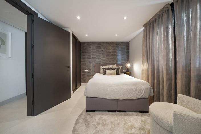 Image No.16-4 Bed Duplex for sale