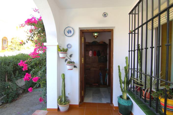 Image No.2-4 Bed Villa / Detached for sale