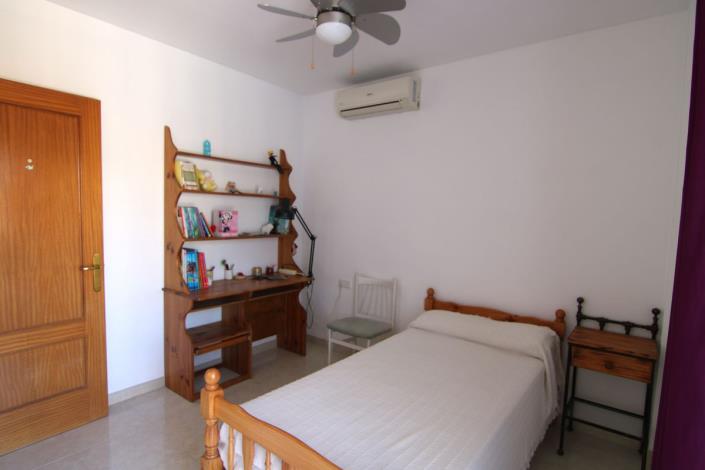 Image No.19-4 Bed Villa / Detached for sale