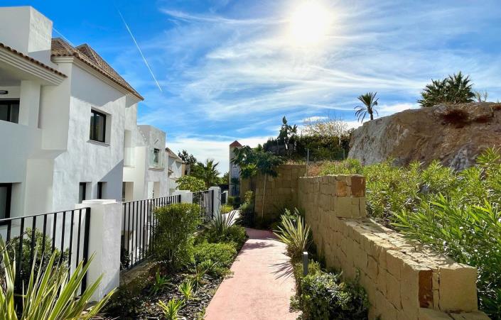 Image No.29-3 Bed Duplex for sale