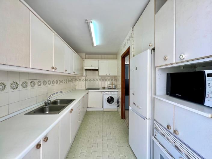 Image No.13-3 Bed Apartment for sale