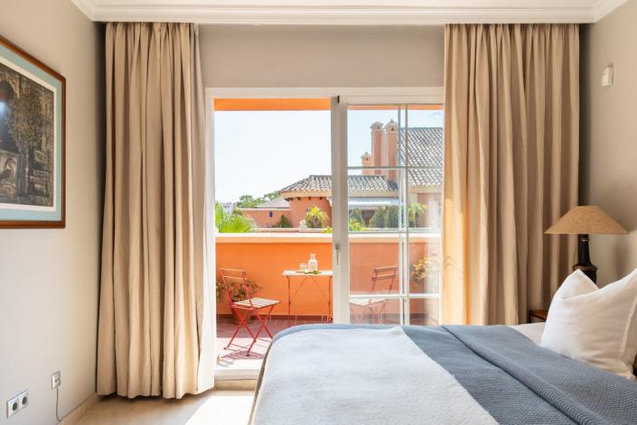 Image No.9-2 Bed Apartment for sale