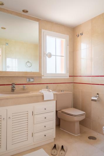 Image No.12-2 Bed Apartment for sale