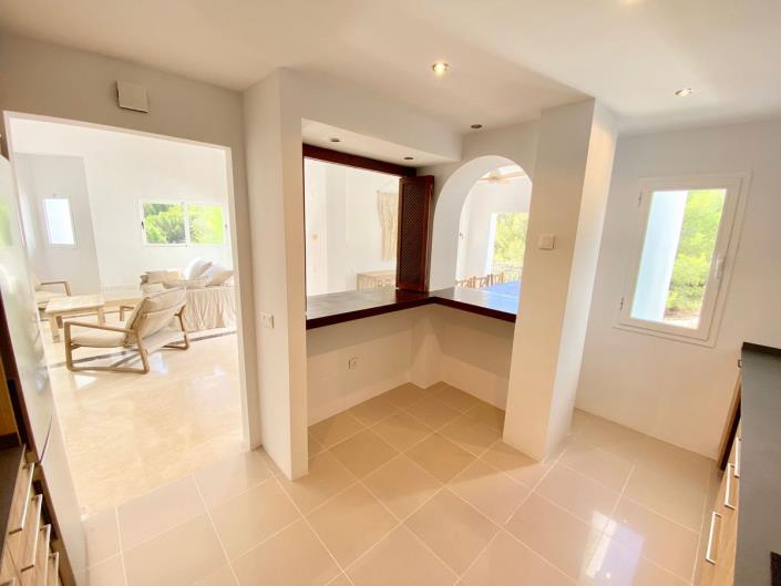 Image No.13-3 Bed Townhouse for sale