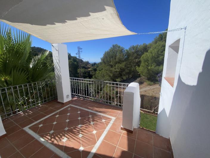 Image No.17-3 Bed Townhouse for sale