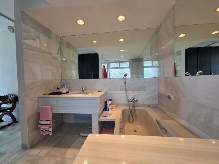 Image No.18-1 Bed Apartment for sale