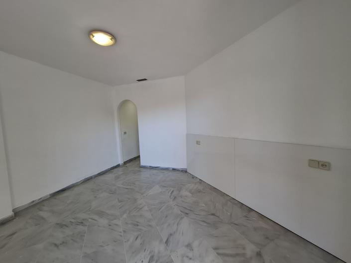 Image No.9-3 Bed Apartment for sale