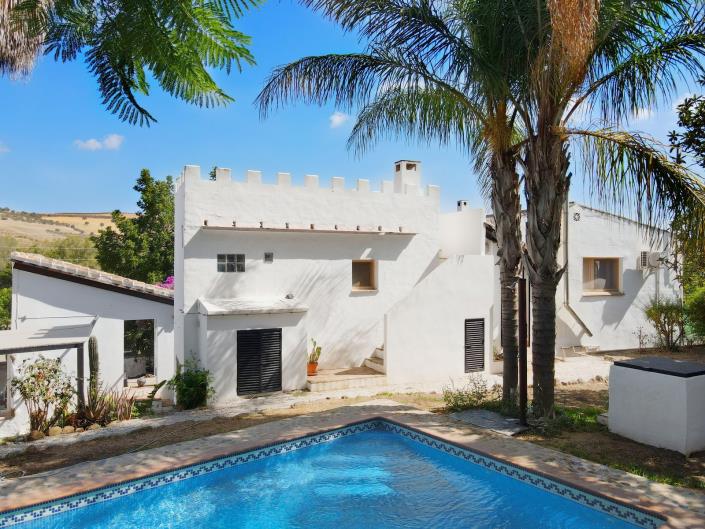 Image No.3-8 Bed Villa / Detached for sale