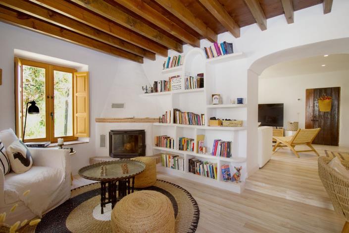 Image No.14-8 Bed Villa / Detached for sale