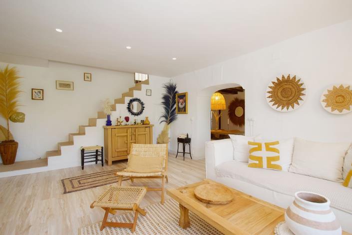 Image No.16-8 Bed Villa / Detached for sale