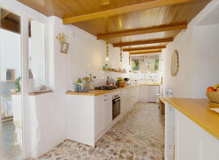 Image No.27-8 Bed Villa / Detached for sale