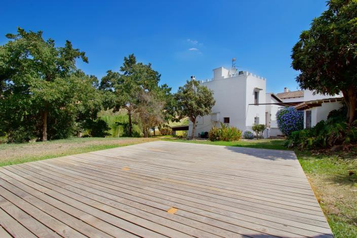 Image No.35-8 Bed Villa / Detached for sale