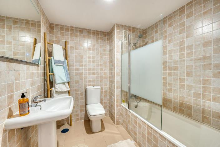 Image No.9-2 Bed Duplex for sale