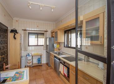 8-e64a9055bba3e77ac8aca3b893cdf826