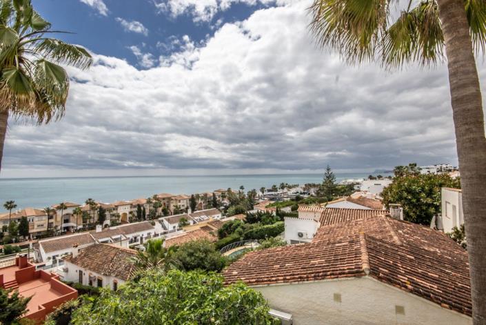 Image No.10-4 Bed Villa / Detached for sale