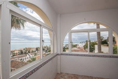 11-20939a0134ad724a8cb2a801094d15a4