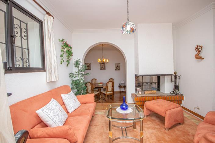 Image No.12-4 Bed Villa / Detached for sale