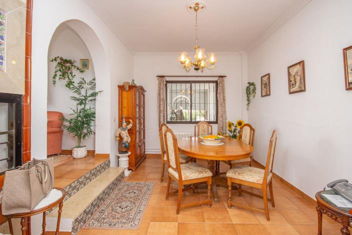 Image No.15-4 Bed Villa / Detached for sale