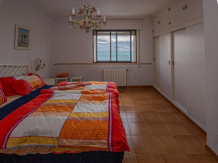 Image No.18-4 Bed Villa / Detached for sale