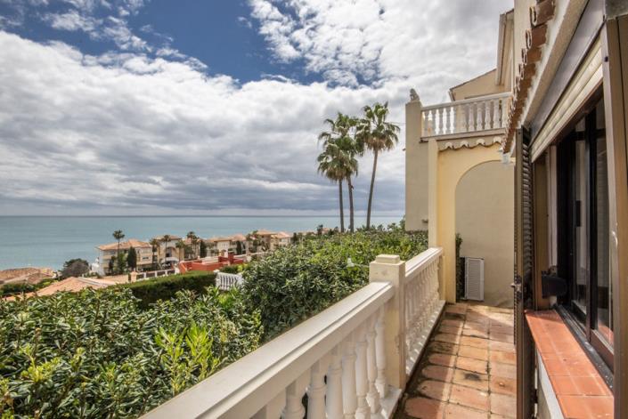 Image No.29-4 Bed Villa / Detached for sale