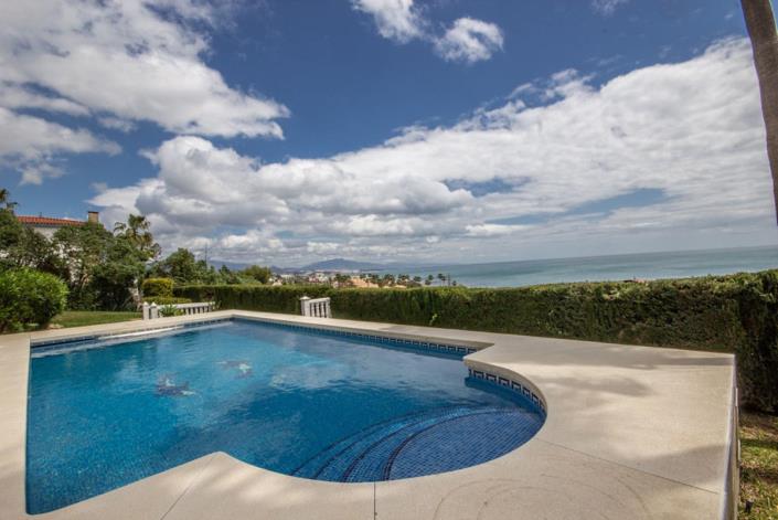 Image No.35-4 Bed Villa / Detached for sale