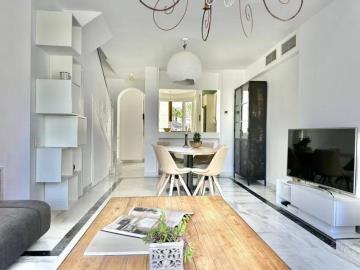 10-75bef5f12e72a6d65f05a48dacffbe42