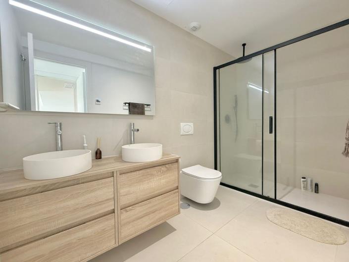 Image No.13-2 Bed Apartment for sale