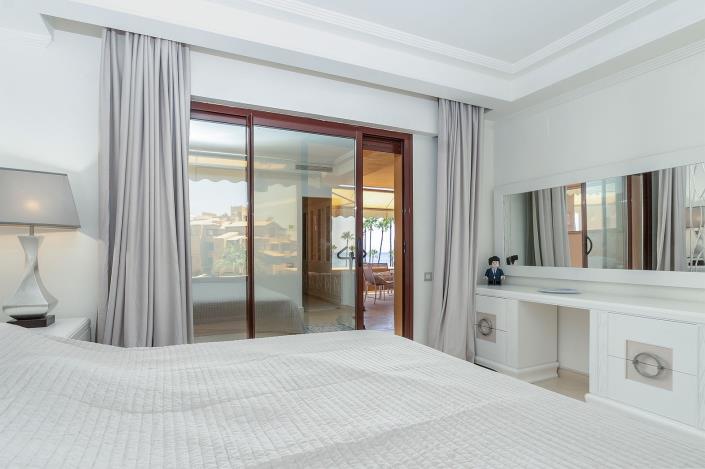 Image No.18-3 Bed Apartment for sale