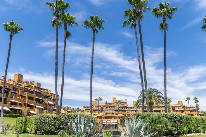 Image No.32-3 Bed Apartment for sale