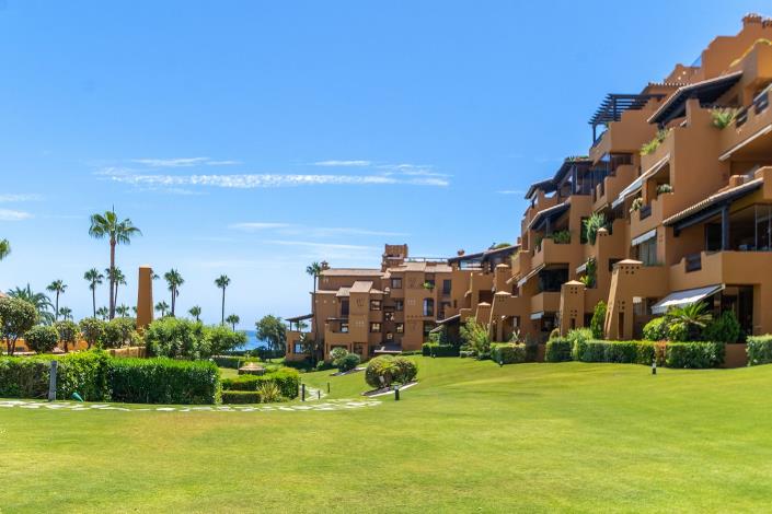 Image No.39-3 Bed Apartment for sale