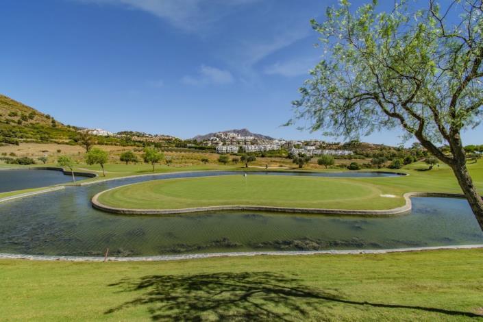 Image No.22-2 Bed Apartment for sale