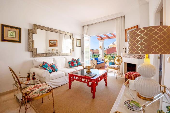 Image No.8-3 Bed Duplex for sale