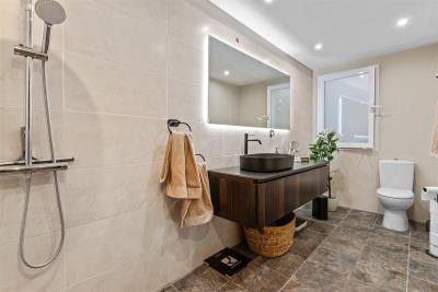 12-9d2414e6554ff283a7dbb3894364f2bd