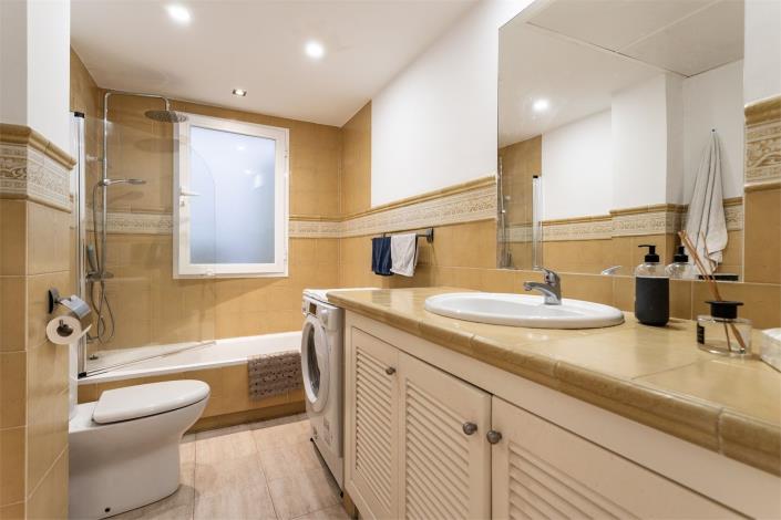 Image No.14-2 Bed Apartment for sale