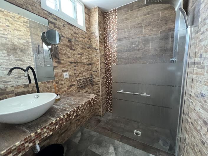 Image No.16-3 Bed Townhouse for sale