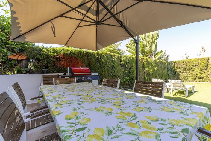 Image No.28-4 Bed Semi-Detached for sale