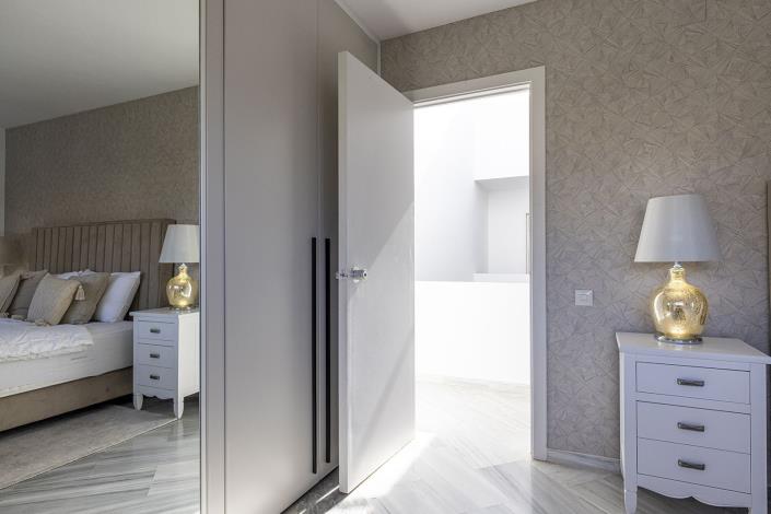 Image No.60-4 Bed Semi-Detached for sale