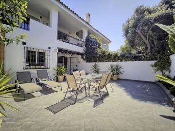 2-5bd7b9d04b45e33852eaf0ec6670150d