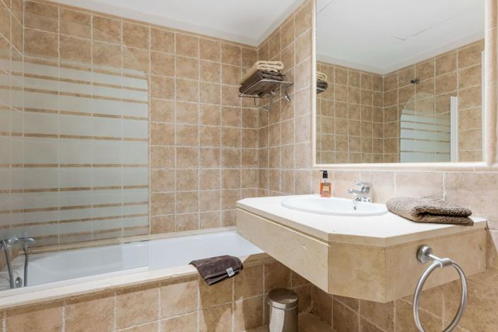 Image No.25-2 Bed Apartment for sale