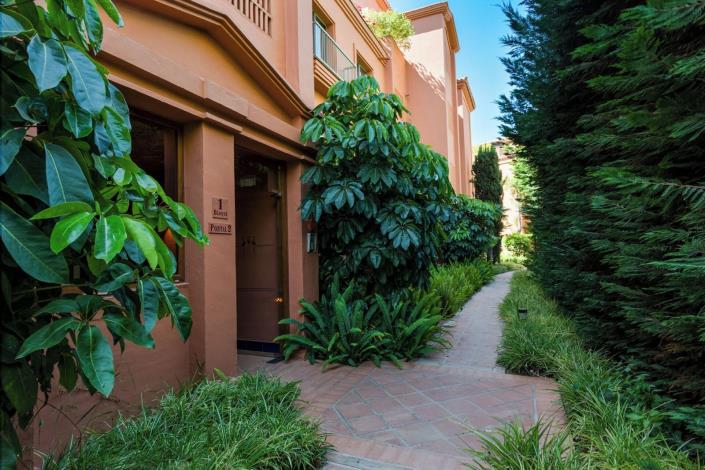 Image No.32-2 Bed Apartment for sale