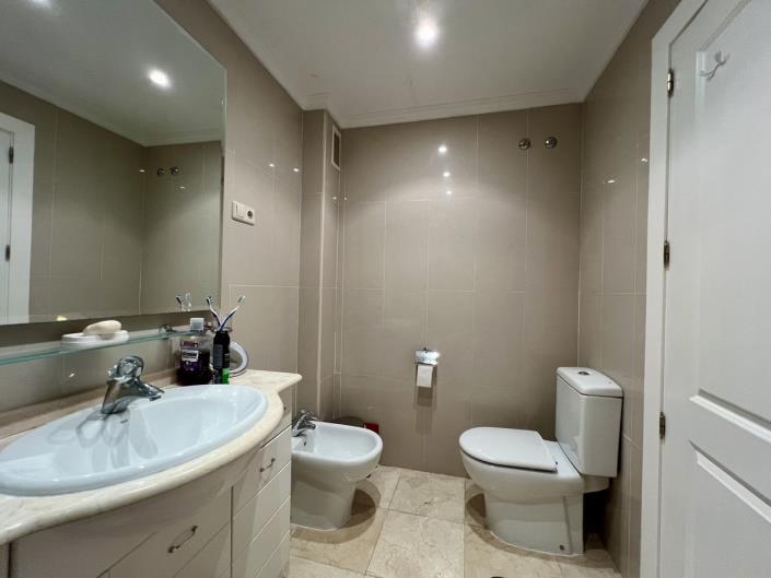 Image No.14-2 Bed Apartment for sale