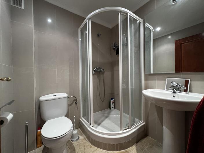 Image No.18-2 Bed Apartment for sale