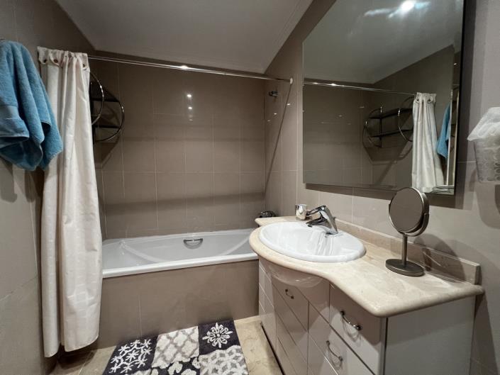 Image No.22-2 Bed Apartment for sale