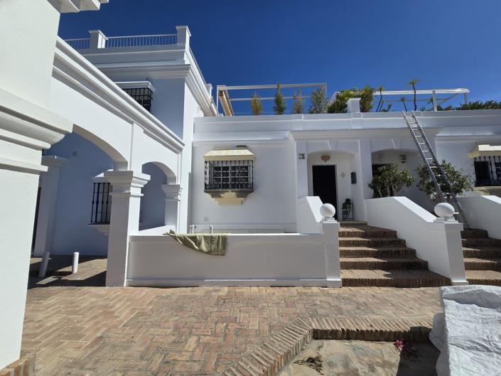 Image No.2-3 Bed Townhouse for sale